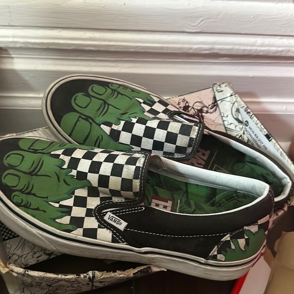 Marvel vans